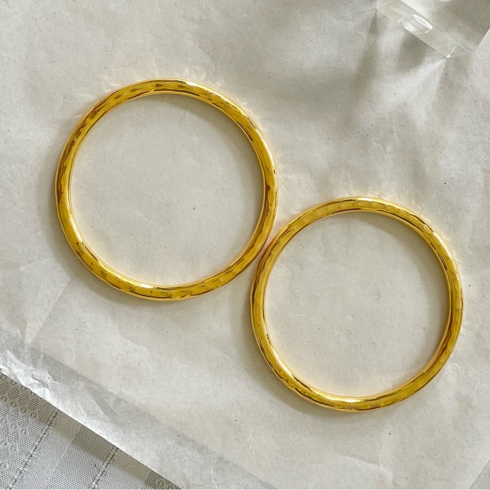 3/$20 SALE ๐ Lustrous Gold Bangle Bracelets - Picture 3 of 5